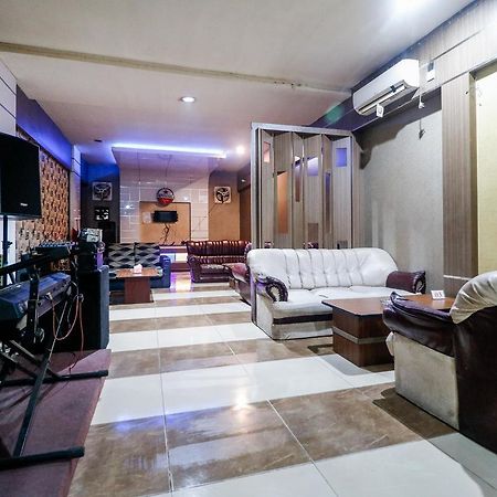 Reddoorz Plus Near Pasar Wisata Пеканбару Экстерьер фото