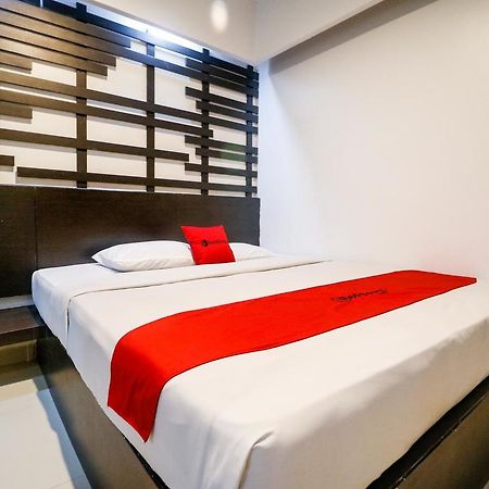 Reddoorz Plus Near Pasar Wisata Пеканбару Экстерьер фото