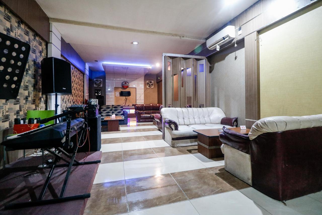 Reddoorz Plus Near Pasar Wisata Пеканбару Экстерьер фото