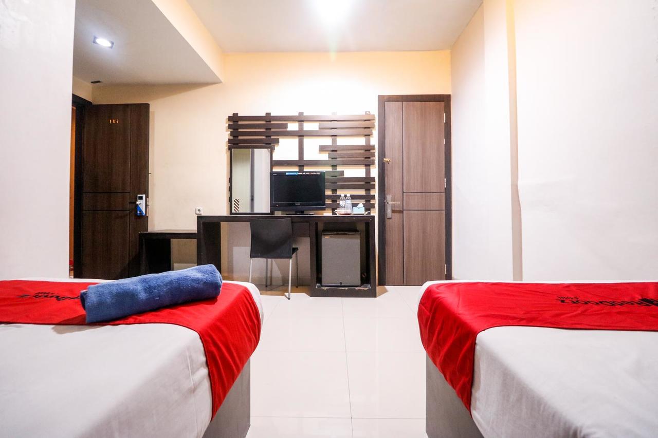 Reddoorz Plus Near Pasar Wisata Пеканбару Экстерьер фото