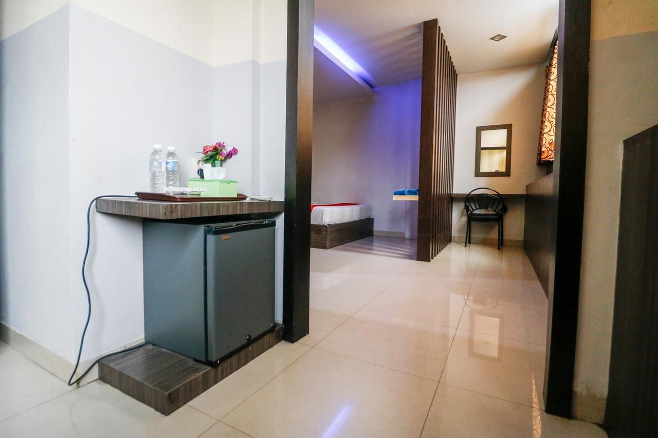 Reddoorz Plus Near Pasar Wisata Пеканбару Экстерьер фото