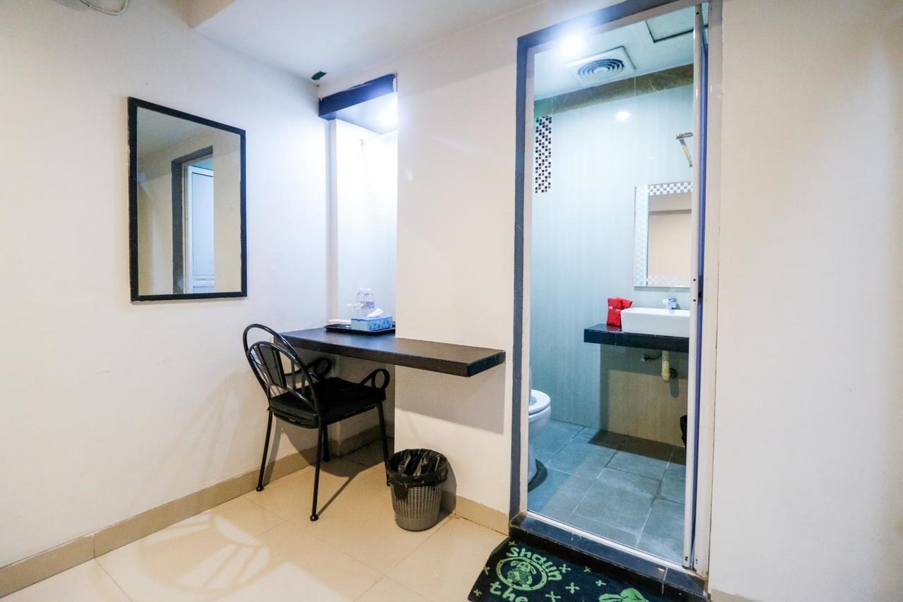 Reddoorz Plus Near Pasar Wisata Пеканбару Экстерьер фото